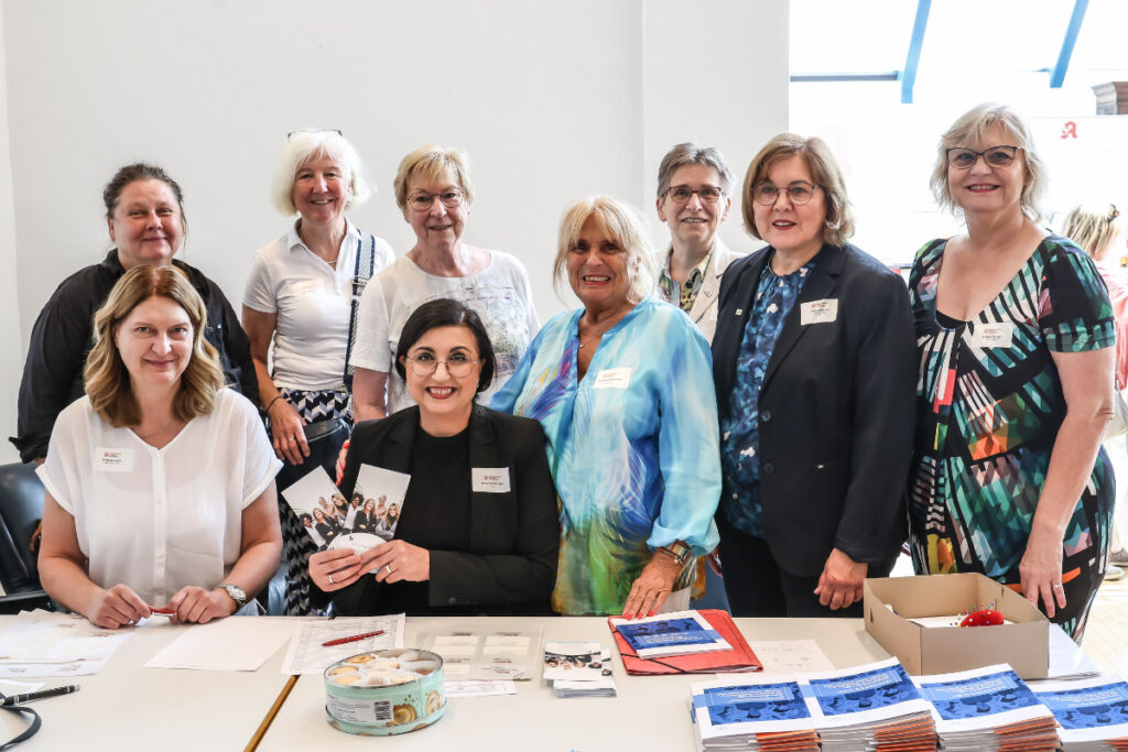 Von frauenspezifischer Gesundheitsversorgung und kompetenten Hilfsangeboten